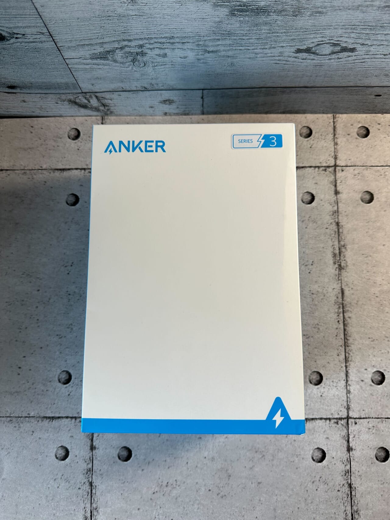Anker PowerWave Magnetic 2-in-1 Stand Lite外箱